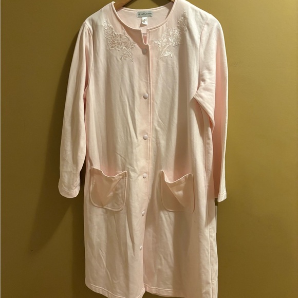 Miss Elaine Light Pink Embroidered Robe - Picture 1 of 4